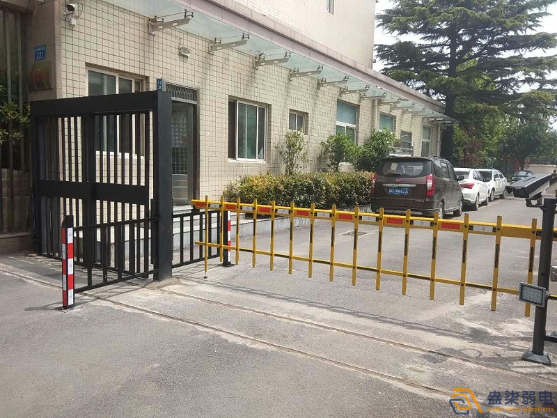 智能門禁道閘，科學守護企業(yè)安全